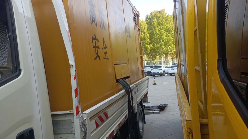 清河门如何判断柴油发电机组和UPS电源的切换时间是否符合要求？