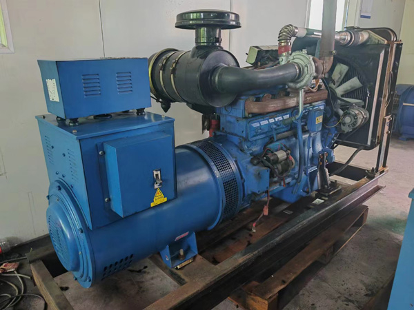 清河门100kW柴油发电机组使用多级机油有哪些优缺点？